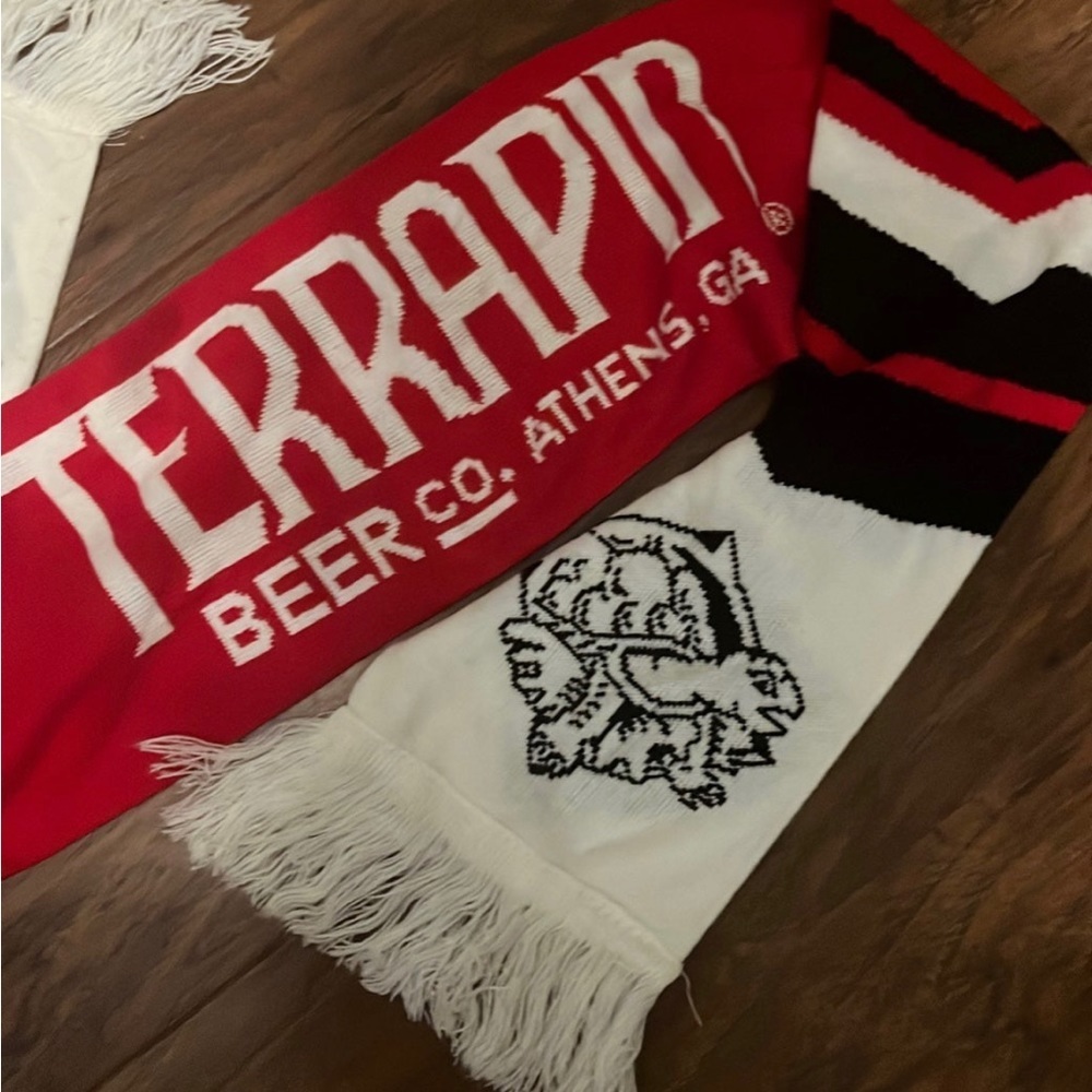 Terrapin beer scarf NWOT